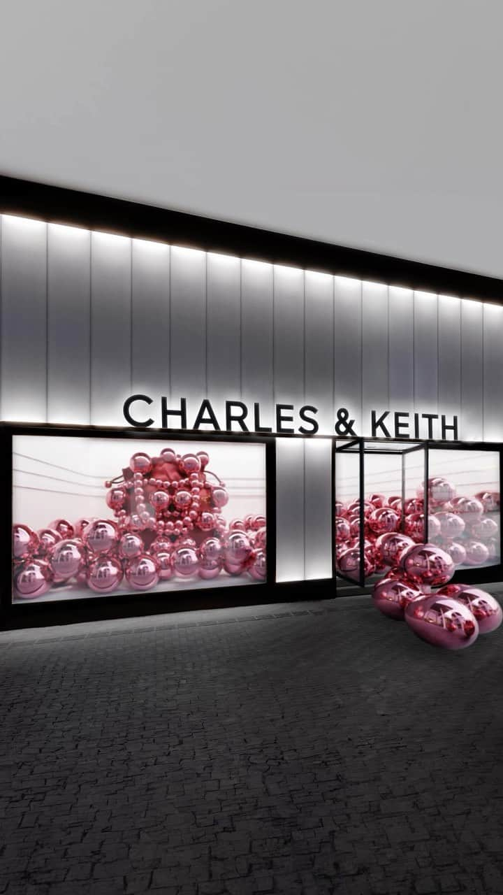 CHARLES & KEITHのインスタグラム：「CHARLES & KEITH HOLIDAYS PARTY COLLECTION  A highlight of our Holiday Party Collection, the bright and eye-catching fuchsia beaded top-handle bag made a splash at our Fashion Walk store in Hong Kong.  Discover more via the link in bio.  #CharlesKeithCelebrates #CharlesKeithFW23 #CharlesKeithOfficial」