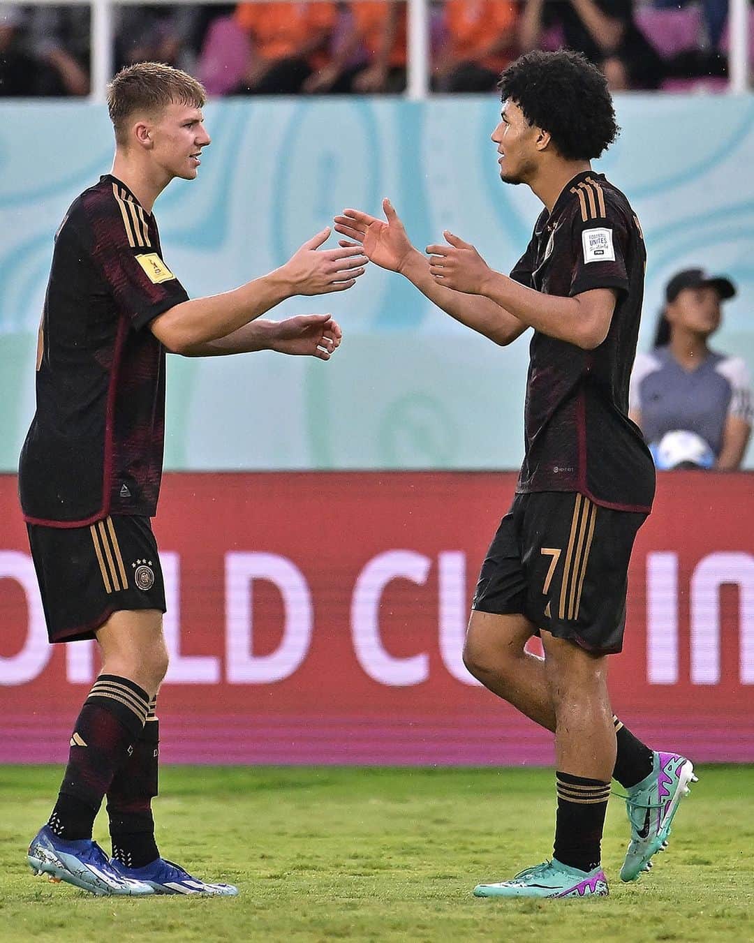 FIFAワールドカップのインスタグラム：「🇩🇪🤯 From down a goal to up a goal in 10 minutes in the #U17WC Semi-Final!」