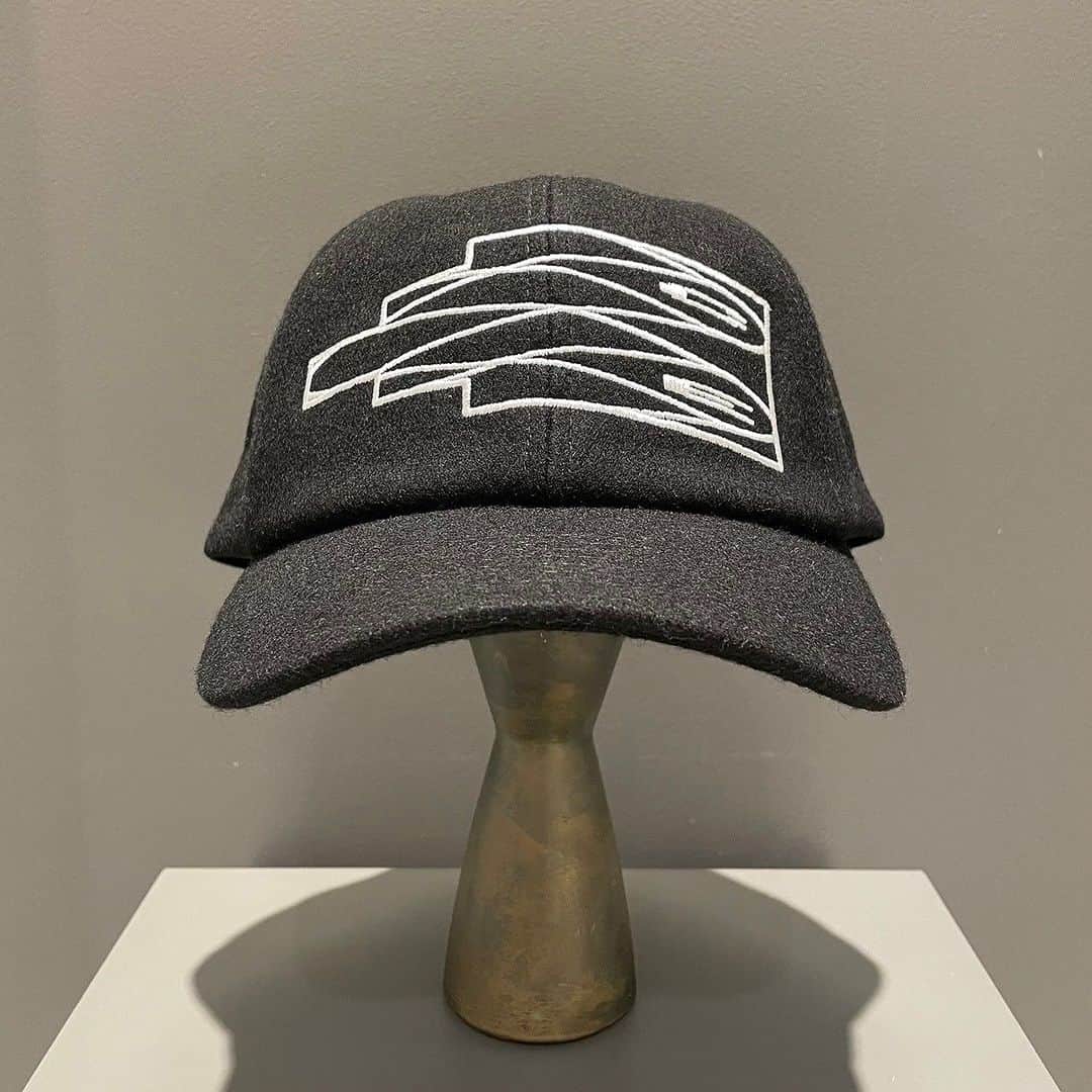 BEAMS JAPANのインスタグラム：「＜C.E＞ Mens ANGLE C E CAP ¥9,900(inc.tax) Item No.11-41-0503 BEAMS JAPAN 2F ☎︎03-5368-7317 @beams_japan #ce #cavempt #beams #beamsjapan #beamsjapan2nd Instagram for New Arrivals Blog for Recommended Items」