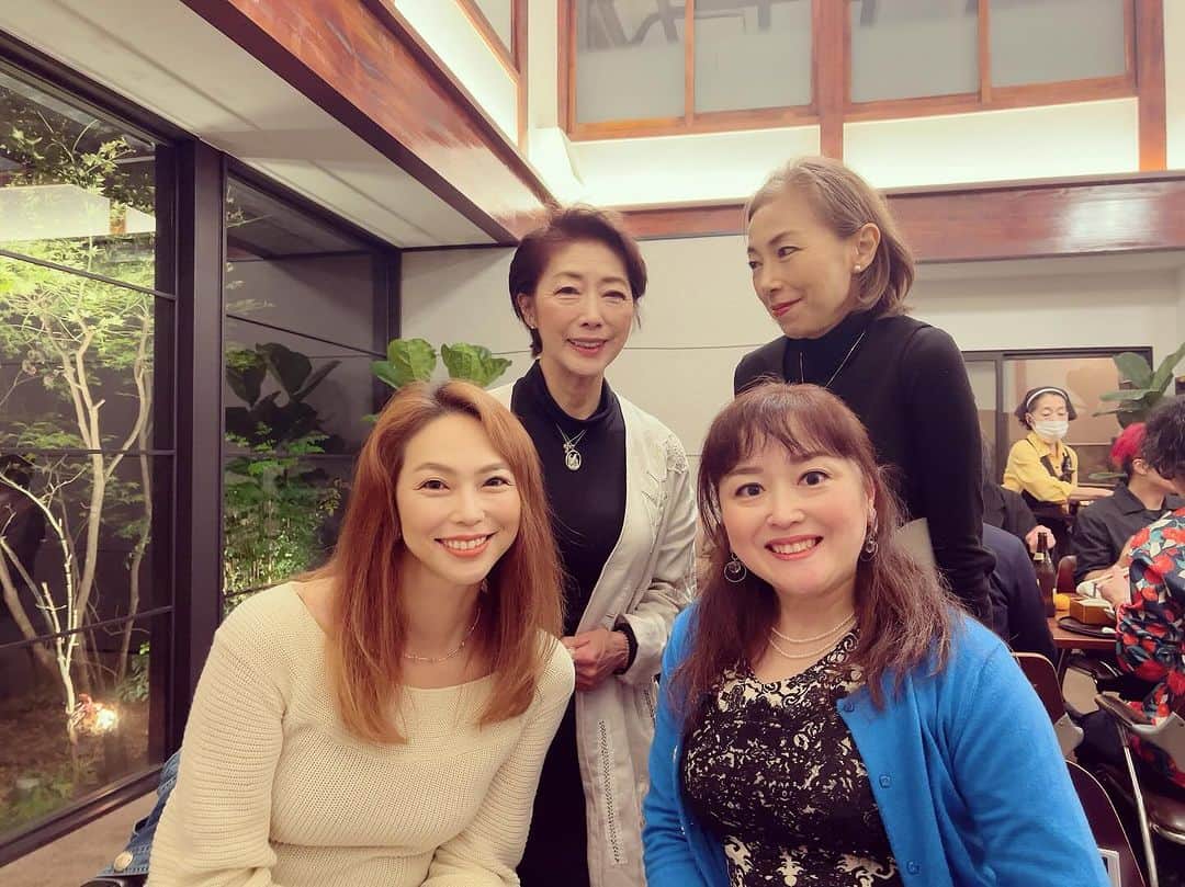 翠千賀のインスタグラム：「昨日は作曲家馬飼野俊一先生のそばの会へ！ 先生、喜寿おめでとうございます。 そばの会はこの方々にお会いできるのも楽しみの一つ！ 楽しかったー！」