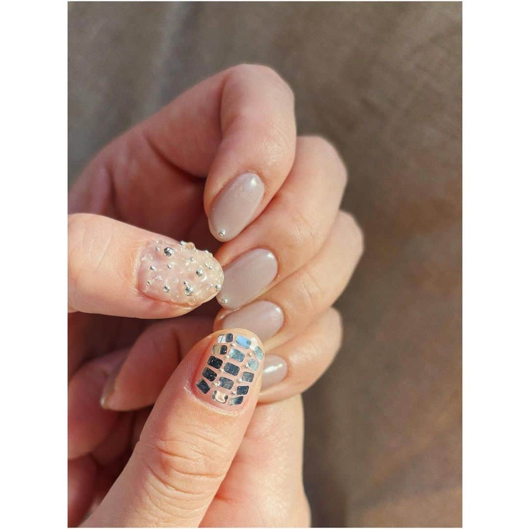 小口桃子のインスタグラム：「最近の爪三連発💅」
