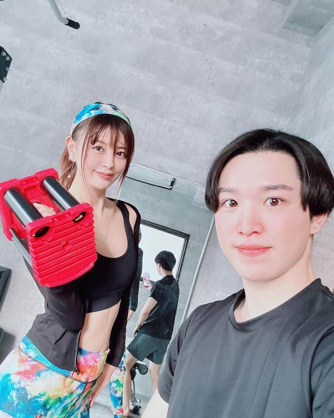 satomiのインスタグラム：「🏋️‍♀️🦵🧘 ・ ＼NEW OPEN／ ・ 月島の『enbody』ジムで整体とトレーニング体験させて頂きました！ ・ 日本で唯一のメソッドで足首から矯正してくれてより効果的に鍛えられるジム☺️ ・ 上半身がめちゃくちゃ軽くなった笑 歪みまくった体が少し治りました！ ・ 🏋️‍♀️@psgym_231101 👨 @rs208dahyun ・ 無料体やってるよーー！ ・ #pr #筋トレ #姿勢改善  #姿勢修正 #美尻　 #美尻トレ #美尻トレーニング #美ボディ #整体 #ボディメイク #bodymake #フィットネス #fitness  #フィットネスジム #workout #ワークアウト  #トレーニング #筋トレ #筋力トレーニング #training #ダイエット #減量 #パーソナルジム #パーソナルトレーナー #パーソナルジム月島 #パーソナルジム勝どき #パーソナルトレーニングジム  #enbody」