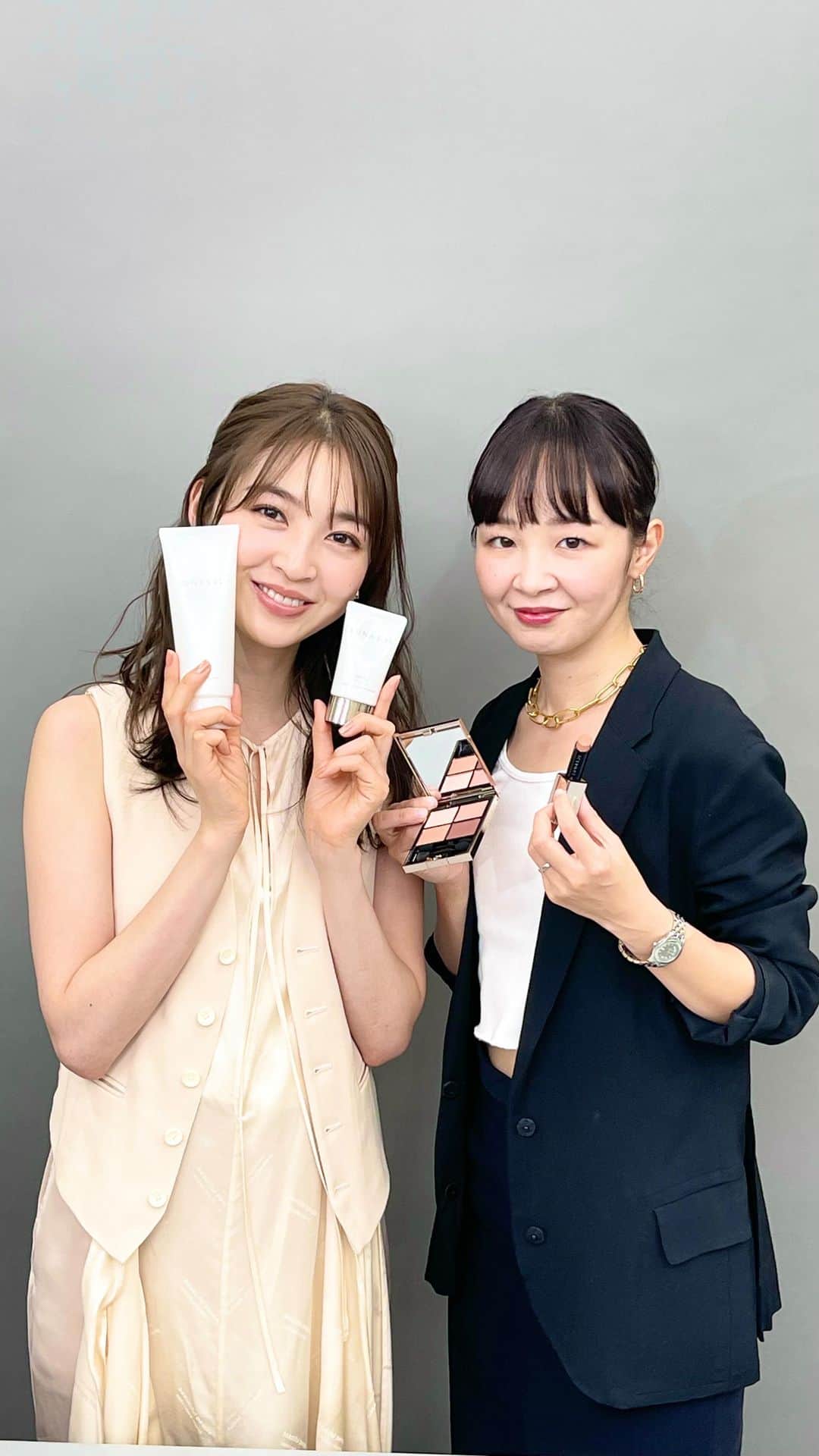 VOCE編集部のインスタグラム：「「ルナソル愛を語る！美容のプロ愛用コスメを徹底解剖」〔PR〕」