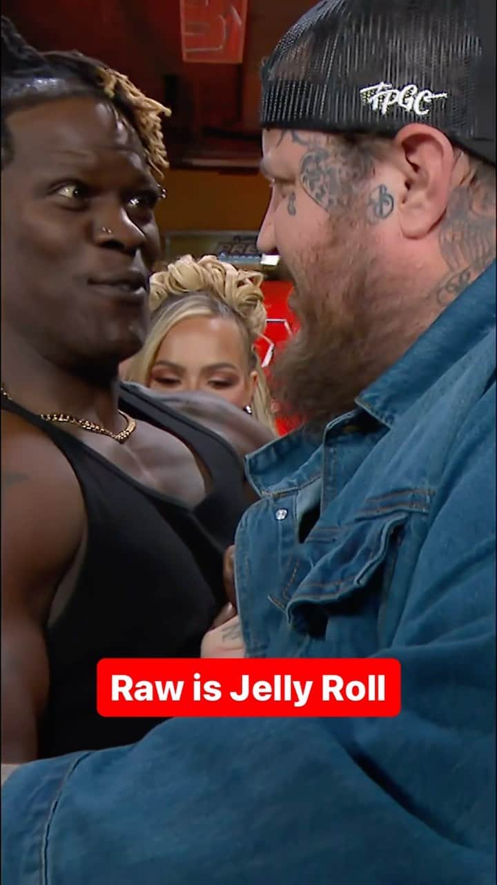 戸澤陽のインスタグラム：「@jellyroll615 is here on #WWERaw... and so is @ronkillings1!」