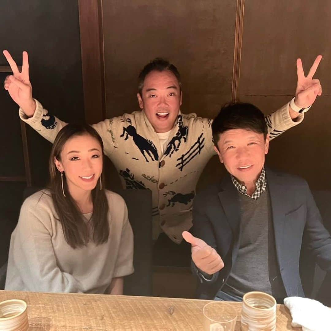 村主章枝さんのインスタグラム写真 - (村主章枝Instagram)「I went to the Sushi restaurant 本店 上ル. Noboru started the restaurant in 1924.  It is so nice to hear the historical story of each food and sushi from the master.  Thank you so much for having me!!!  お寿司屋さん 本店上ルに行ってきました。 お店の創業が1924年。大正13年です。 それぞれの食べ物や寿司の歴史を大将から伺うことができ、勉強になりました。お招きいただき、本当にありがとうございました。」11月28日 11時35分 - fumie.suguri