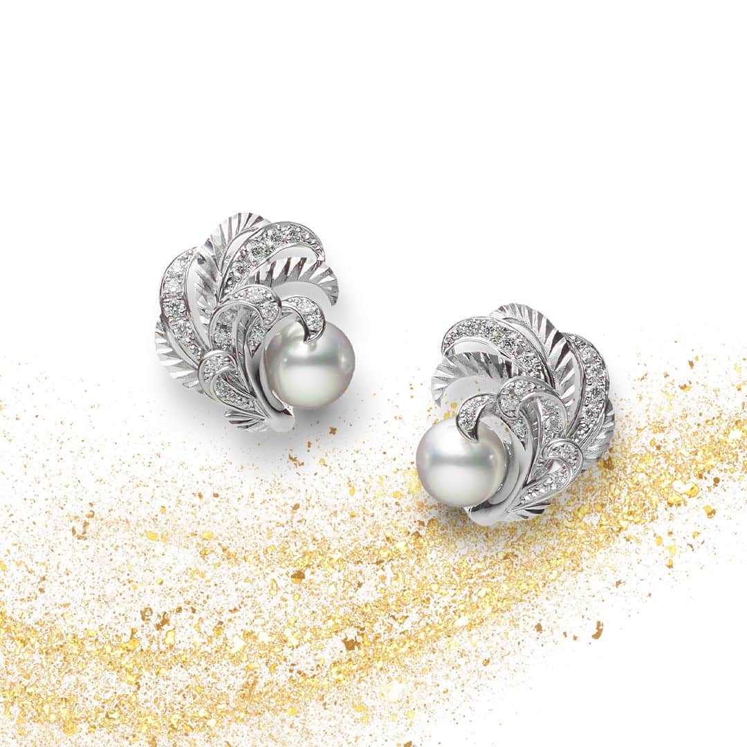 Mikimotoさんのインスタグラム写真 - (MikimotoInstagram)「The supple elegance of “Mikimoto Feather Collection” evokes a sense of elation and courage – a perfect gift to inspire your loved ones who are venturing into new horizons.  飛躍への願いが込められたジュエリー「ミキモト フェザー コレクション」。  #MIKIMOTO #ミキモト #MikimotoHoliday #MikimotoFeatherCollection」11月28日 12時00分 - official_mikimoto