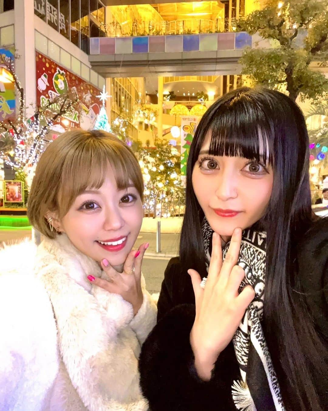 亜矢みつき（神谷充希）のインスタグラム：「🐙 大阪でお仕事 with あんでぃおーる💎 (@ando_moachan ) ほぼ遊びメインなっちゃった！！ 2㌔ふとっちゃってタコ焼きみたい⭕️  #大阪 #oosaka #タコ焼き #usj」