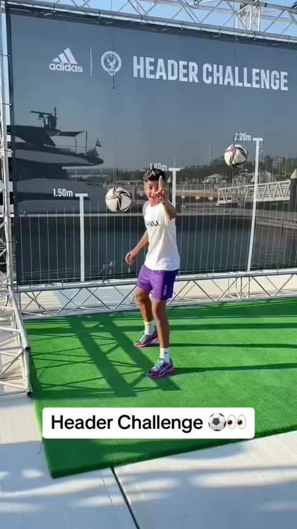 Skills • Freestyle • Tekkersのインスタグラム：「Feel like Ronaldo with this challenge 😏」