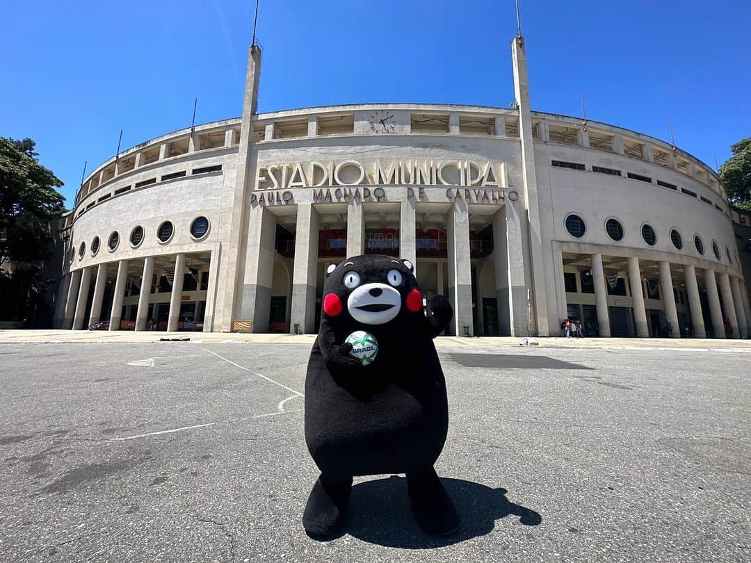 くまモン隊【official】さんのインスタグラム写真 - (くまモン隊【official】Instagram)「． 【南米訪問🇧🇷ブラジル編⚽️】  ブラジルのみなさーん🗣️🌏 なんと！ 5年ぶりにブラジルに訪れました！！！ とっても喜んで はしゃいでお仕事🐻✨ 今回くまモンオフィシャルXには 載せていないオフショットも併せて お届けします😙☕️  #ブラジル #Brazil #サンパウロ #SãoPaulo #🇧🇷 #くまモン #kumamon #熊本熊」11月28日 12時31分 - 55_kumamontai