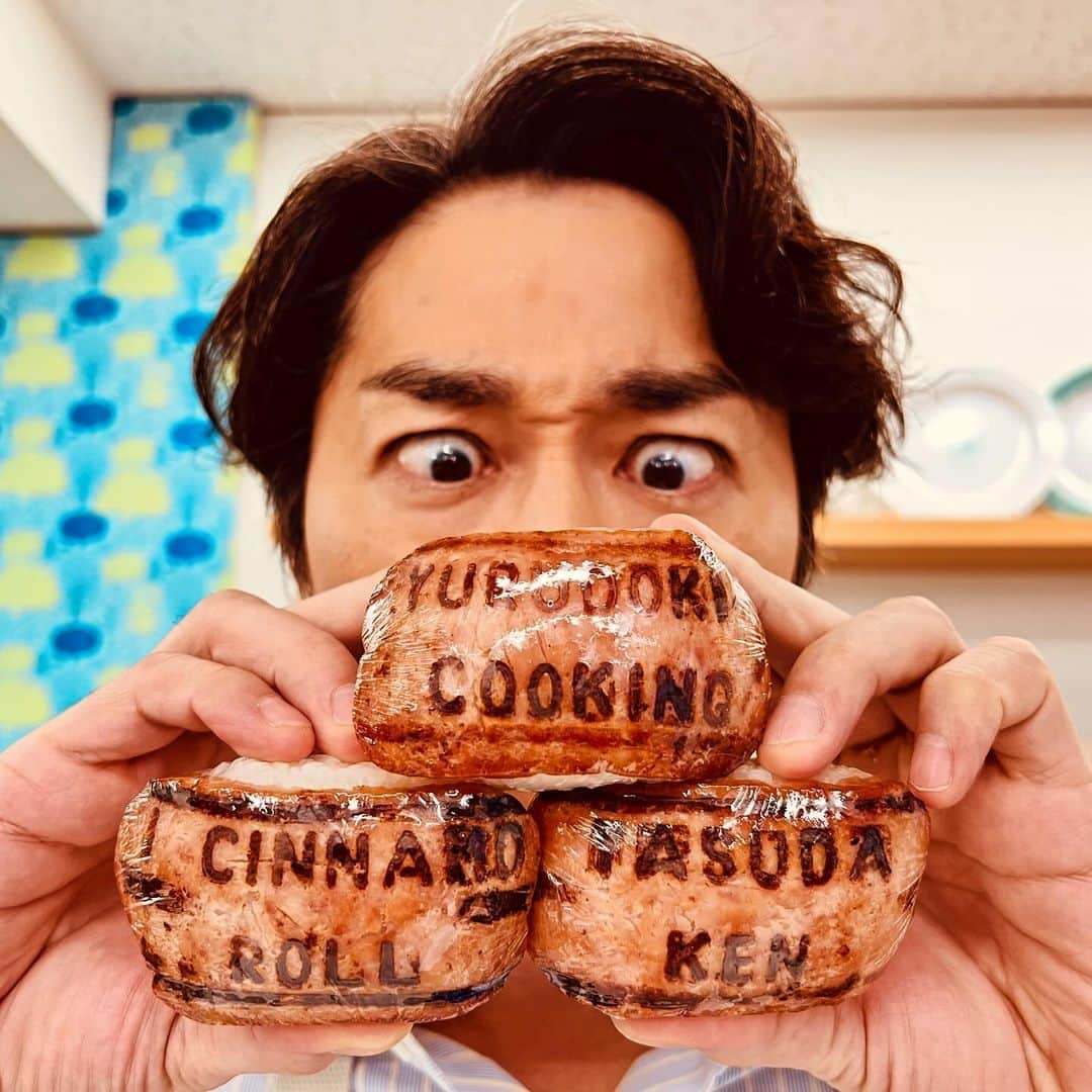 安田顕さんのインスタグラム写真 - (安田顕Instagram)「収録中にスパムもらっちゃった🙌 嬉しい☺️ #シナモンと安田顕のゆるドキクッキング   #睨み飯」11月28日 12時37分 - yasu_da_ken