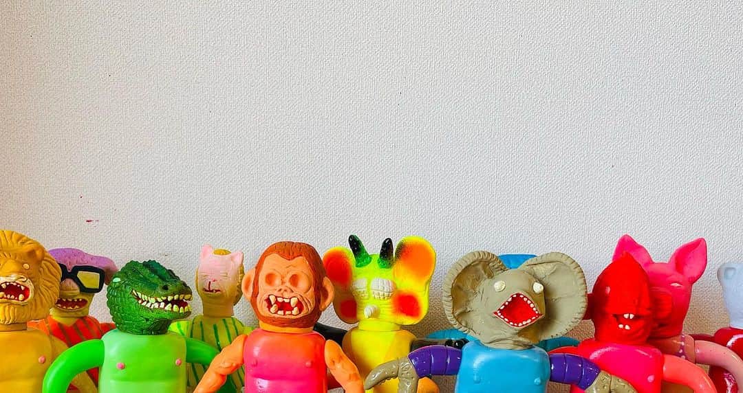 デハラユキノリのインスタグラム：「about animals next generation 続々できております 来週から台湾で個展です パラダイスとリトルハット 2会場同時開催   It is being completed one after another. I have a solo exhibition in Taiwan starting next week. paradise and little hut Held at 2 venues simultaneously  #deharayukinori  #paradise2005 #thelittlehutco」