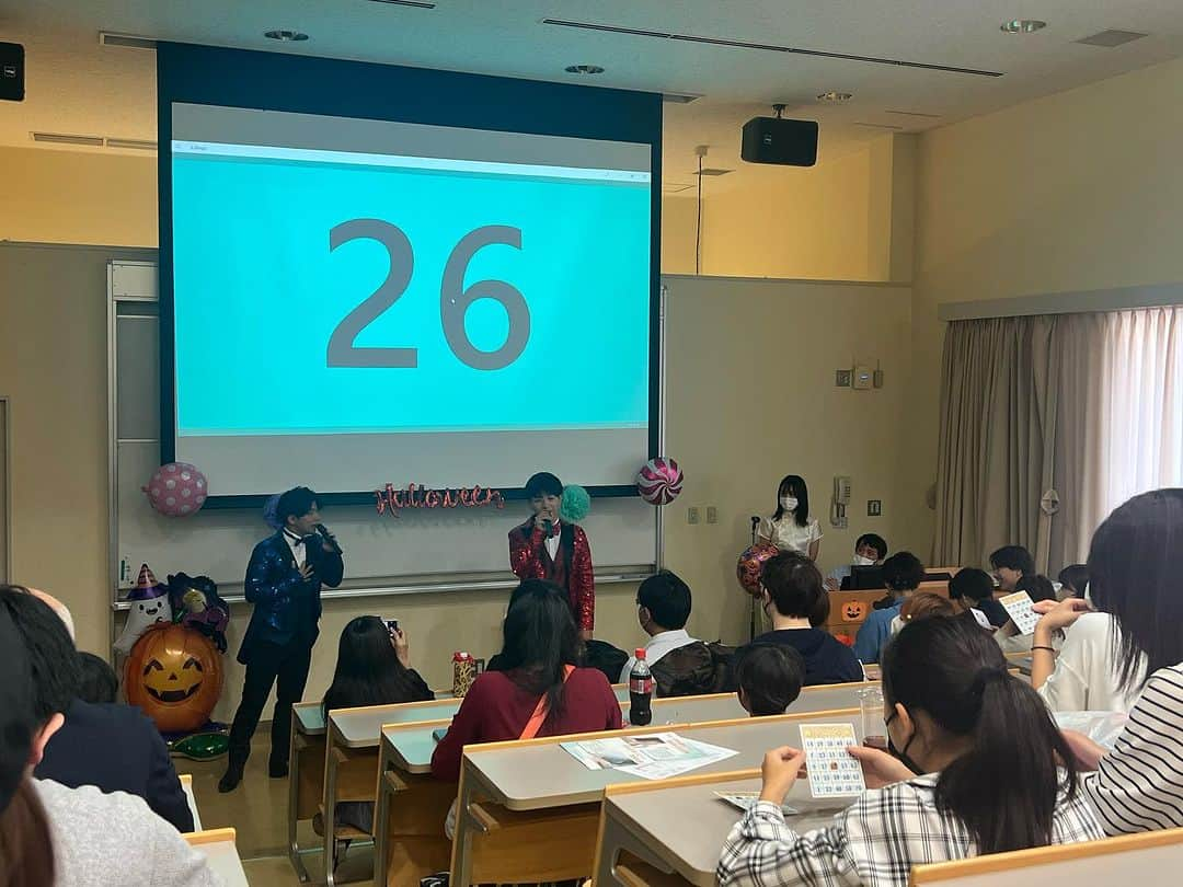 工藤淳之介さんのインスタグラム写真 - (工藤淳之介Instagram)「秋の思い出、学園祭！ICM国際メディカル専門学校さんにイケメン四銃士として呼んでいただきました。 学生さんたちみんな良い子で、たくさん元気もらえました！ビンゴ大会も仮装大会も盛り上がってたし、鍼灸体験も楽しくて気持ち良くて最高でした😊また今後もご縁があるといいです✨  さて、今週は休暇のため #3時のカルテット はイケメン四銃士のメンバーが代打！今日もレッド麦ちゃんです。昨日もお腹かかかえて笑いました、あれはもはや4人いたような気がする…笑笑 お楽しみにー！  #文化祭 #学園祭 #鍼灸 #bsn #アナウンサー #秋の思い出 #工藤淳之介」11月28日 13時11分 - kudojun_nosuke_bsn