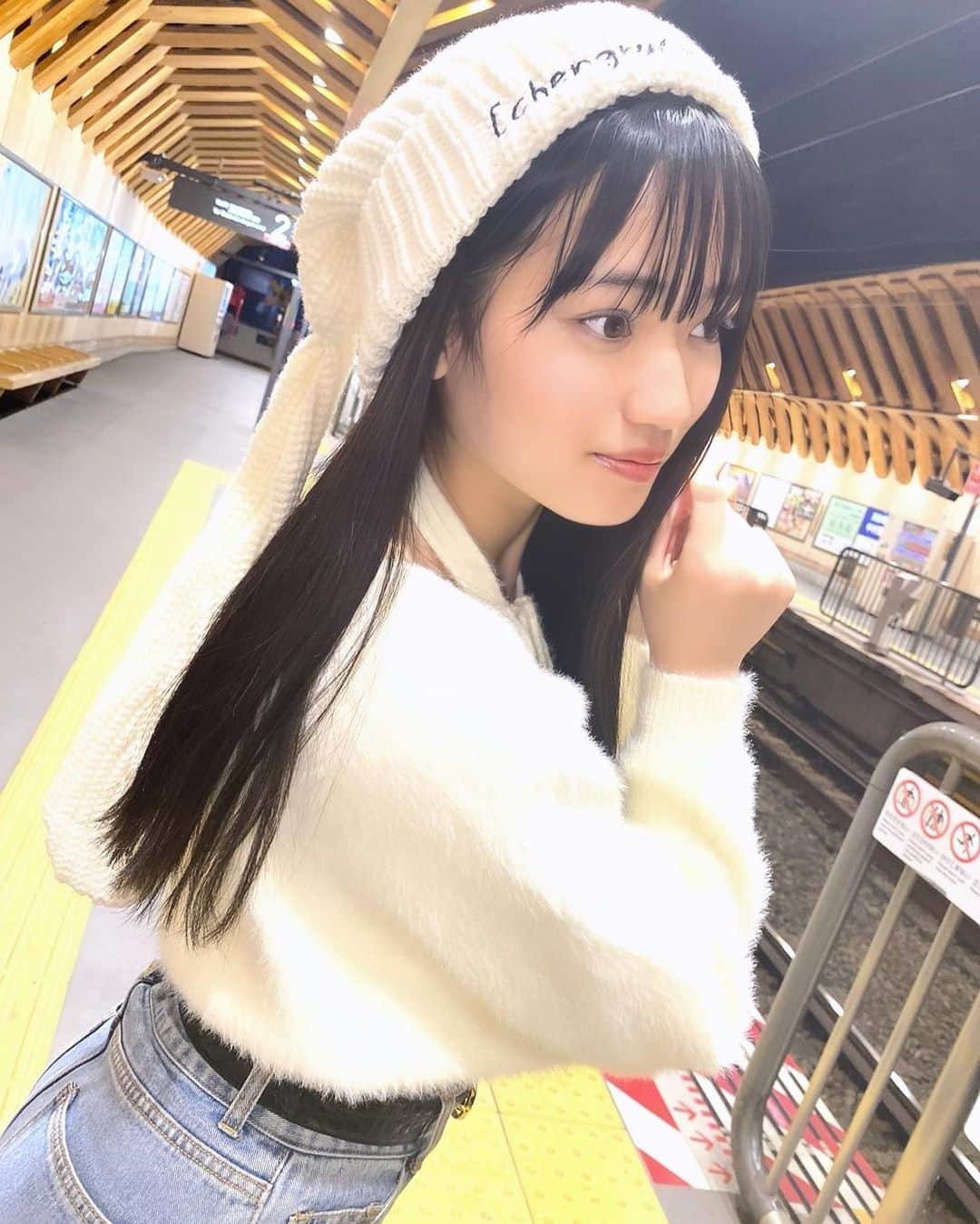 滝口きららさんのインスタグラム写真 - (滝口きららInstagram)「新しい服と帽子〜🤍🐇  #ootd #fashion」11月28日 13時26分 - wyenra_kilala