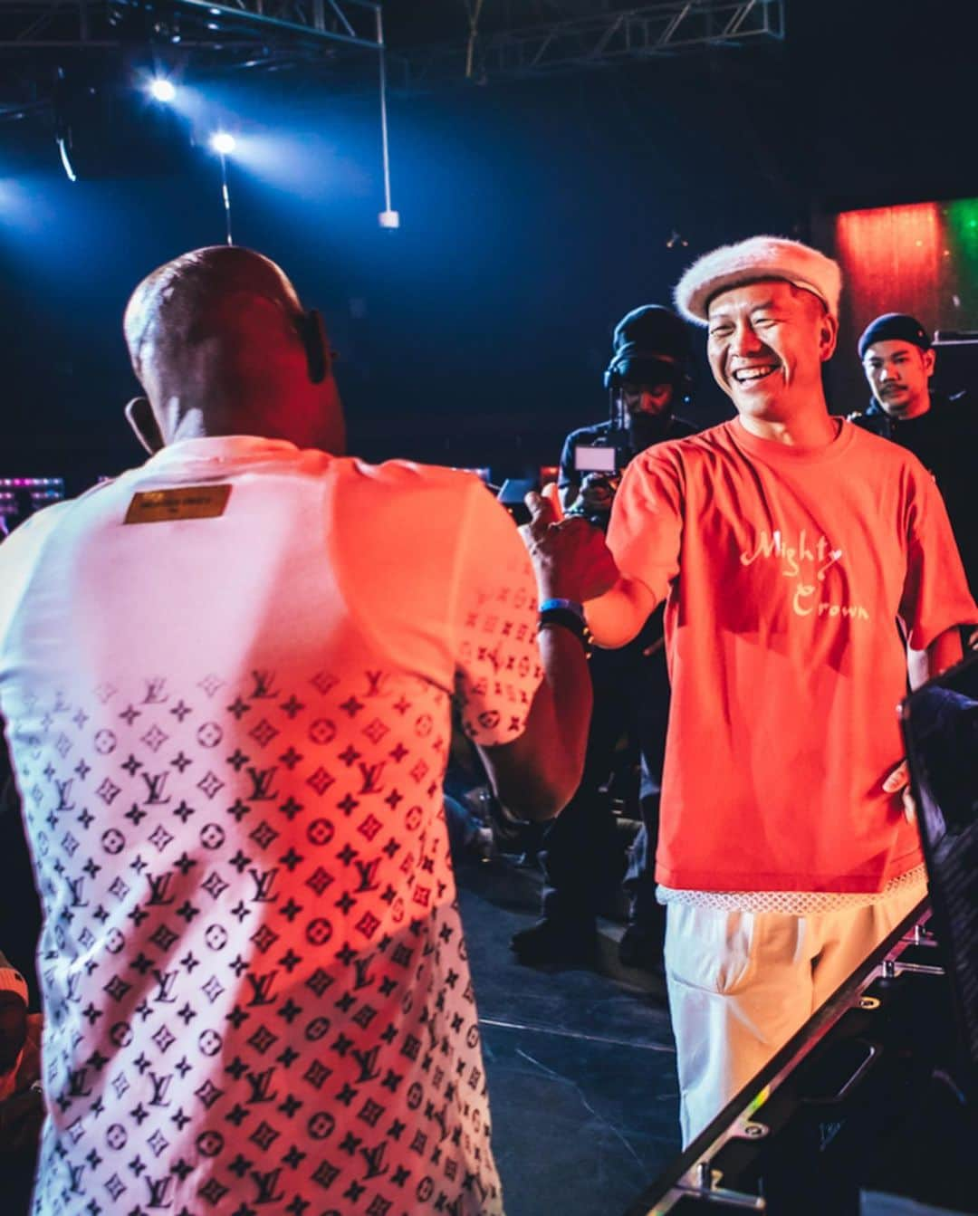 mastasimonさんのインスタグラム写真 - (mastasimonInstagram)「Epic Moments ! Precious Times !  貴重な瞬間  📸 by @junya_thirdeye @alohayuto   #mightycrown #worldbash #wyclefjean #fugees #davidrodigan #pinkpanther #lpinternational #skyjuice #metromediasoundsystem #soulsupremesound #bassodessysound #bodyguardsound #jamaica #newyork #japan #england」11月28日 13時27分 - mastasimon