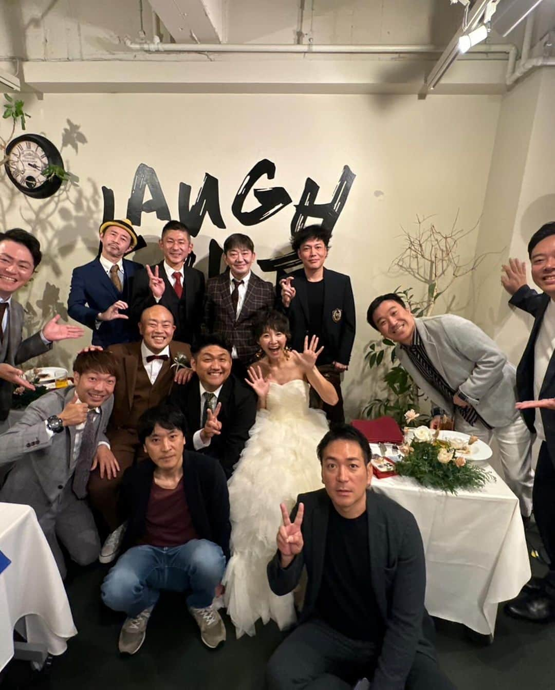 武智正剛さんのインスタグラム写真 - (武智正剛Instagram)「昨日はギャロップ林の結婚パーティーでした！ 末長く楽しくお幸せに！ #料理すごく美味しかった！ #月亭八光さん #あさりを全て避け #溢れたいくらは食べなかった #なんちゅー育ちや #これがいわゆるおぼっちゃまなんか #徹底してて逆に清々しかった」11月28日 13時43分 - supamaradonatake