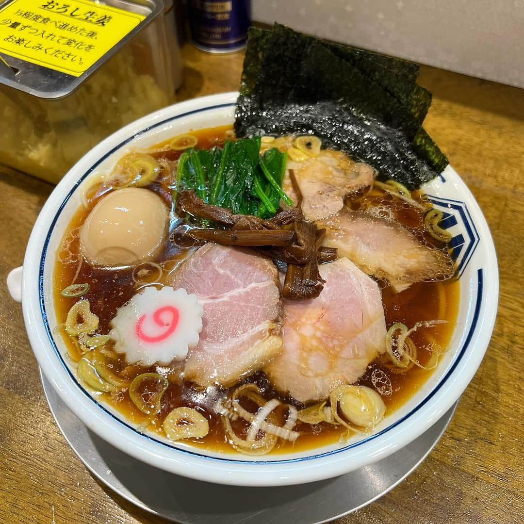 DJ HAZIMEのインスタグラム：「2023年の五十六杯目🍜  生姜醤油専門 我武者羅 幡ヶ谷本店  特製生姜醤油ラーメン  美味しゅうございました🙏  ⭐️⭐️⭐️⭐️」