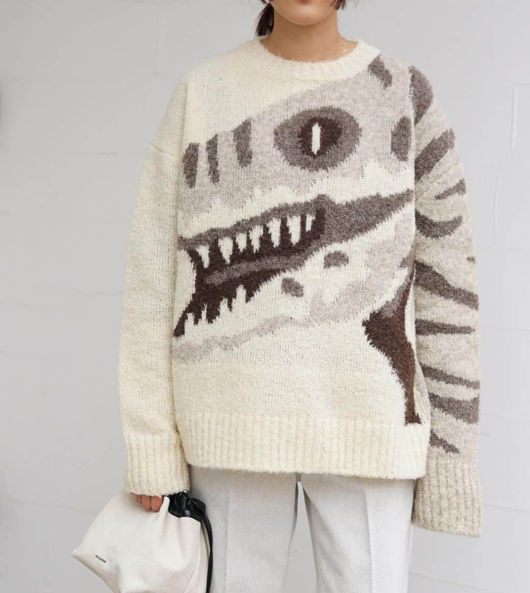 【ANN DE ARKさんのインスタグラム写真 - (【ANN DE ARKInstagram)「【PHOTOCOPIEU】  DINO SWEATER ￥66,000（tax in）  詳しくはオフィシャルサイト【ARKnets】にて。 ■商品や通信販売に関しまして ご不明な点がございましたらお気軽にお問い合わせください。 ———————————— オフィシャルサイトの在庫と店頭在庫は共有しております。 商品に関しましては、お気軽にコメントや店舗までお問い合わせください。 ⬇︎⬇︎⬇︎ @ann_de_ark  @arknets_official ⁡ #fashion #栃木 #宇都宮 #ショップ #セレクトショップ　#arknets #anndeark #photocopieu #mm6maisonmargiela #mm6 #jilsander  -———————————」11月28日 14時29分 - ann_de_ark