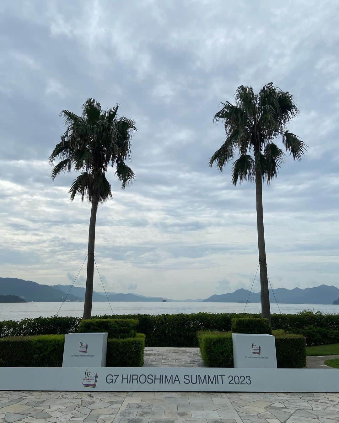 佐藤友香のインスタグラム：「広島サミットが開催された広島グランドプリンスホテル✨気がいい場所でした🕊️ホテルから宮島までフェリーが出ていてとても便利でした！ #広島サミット #広島 #hiroshima #summit」