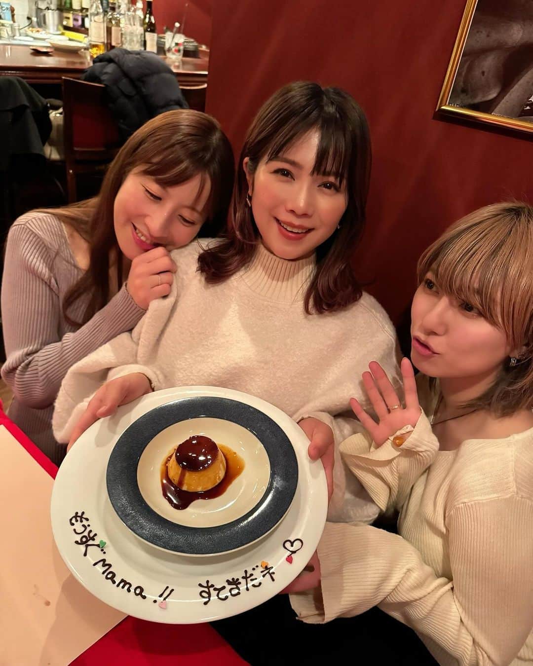 沢辺りおんのインスタグラム：「先日のしたんとまりーなとご飯したよ🍽️💕  ずーーーっと喋ってた！ のしたんは相変わらずお酒強くて まりーなは絶賛頭痛持ち発揮してた！」