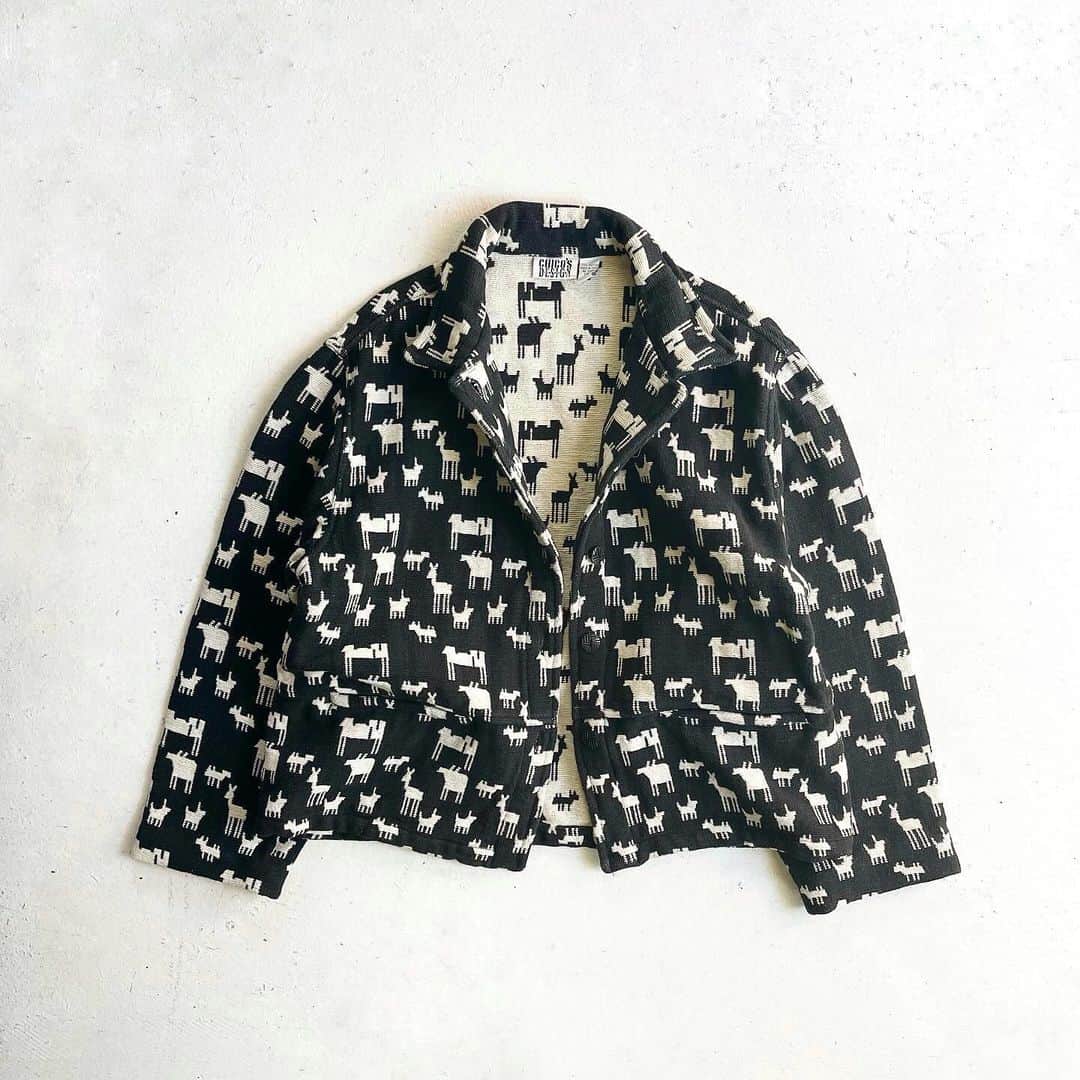 のインスタグラム：「Vintage Animal Design Jacpuard Jacket 【2】  マットなコットンジャガードでポップかつシックなデザイン🐫  シルエットもボックスで最高です♡」