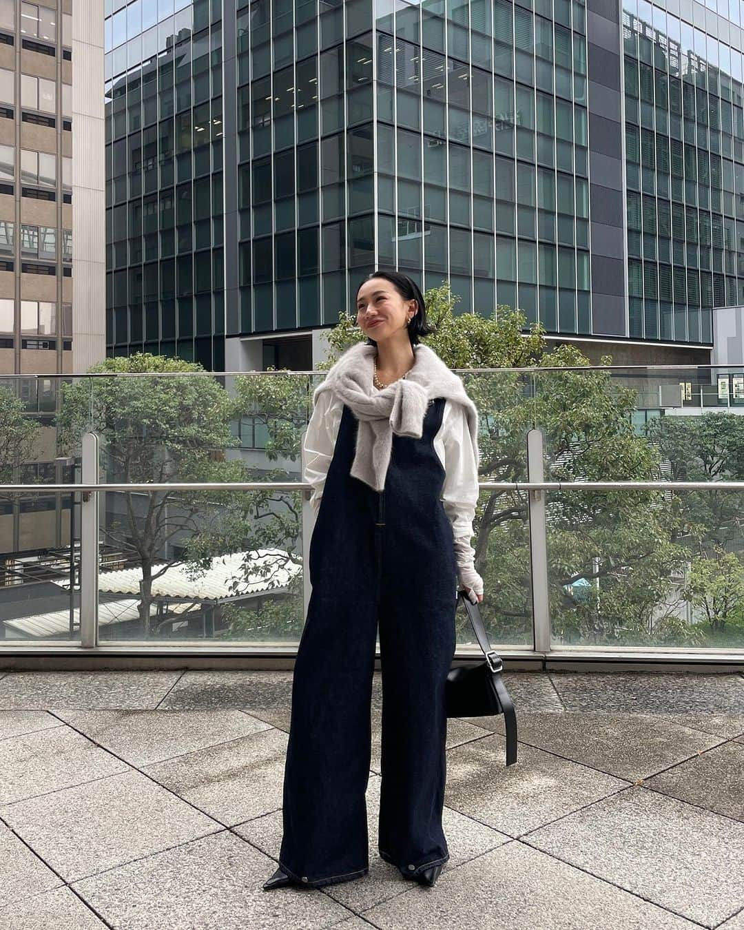 ETRÉ TOKYO ストアさんのインスタグラム写真 - (ETRÉ TOKYO ストアInstagram)「@etretokyo  【 EDWIN×ETRE TOKYO Collaboration Pre Order 】  ㅤㅤㅤ  #edwinetretokyocoreデニムオールインワン INDIGO S.M size ¥29,700(tax in)  - - - - - - - - - - - - - - - - - - - - - - - - - - - - ⁡  ㅤㅤㅤ 【INFORMATION】 ⁡ ⁡ ETRÉ TOKYOでは EDWIN×ETRE TOKYO Collaborationの予約会を開催いたします。  ※予約受注会となります。 新宿店にてサンプルのご用意もございますので ご試着も可能です。 予約枠に上限がございます。  ※予約商品の画像はサンプルで撮影しております。 実際の製品とは仕様や素材、サイズや色味等が多少異なる場合がございます。  ※お電話でのご予約はできかねます。  ※ご予約後のキャンセルは致しかねます。 お支払いは後払いになります。 ⁡ ※混雑時には入場制限及び試着点数 の制限を設けさせて頂きます。 また、お電話がつながりにくい可能性がございます。  予めご了承ください。 ⁡ ⁡ ご理解、ご協力を賜りますよう 心よりお願い申し上げます。 ⁡ ⁡  ㅤㅤㅤ ㅤㅤㅤ 【LUMINE SHINJUKU STORE】 ETRÉ TOKYO ルミネ新宿2店 TEL：03-5989-0979 ー営業時間ー (平日、土日祝)11:00-21:00  ⁡ #etretokyo #etre  #etretokyoshinjuku #2023etre #etretokyo_staff_ootd  #受注会 #先行予約 #プレオーダー #スタッフコーディネート #スタッフスナップ #冬服コーデ #ルミネ新宿2 #オールインワンコーデ #大人カジュアルコーデ #デニムコーデ」11月28日 15時46分 - etretokyo_store