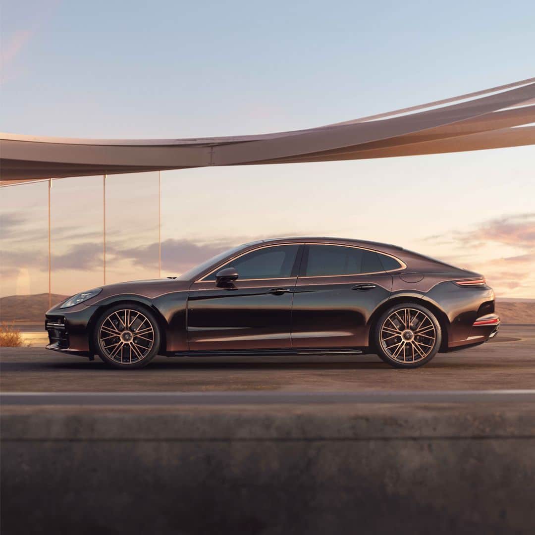 HYPEBEASTさんのインスタグラム写真 - (HYPEBEASTInstagram)「@hypedrive: @porsche has introduced the third generation of the Panamera — the Panamera Turbo Sonderwunsch.⁠ ⁠ Exhibiting a bespoke approach, the one-off car showcases specially created color tones, meticulous attention to detail, and distinctive exterior features. The two-tone finish, which centers around Leblon Violet Metallic, gradually transitions into a solid black hue with tinted elements. Additionally, the design is enriched by Avium Metallic accents and gold-vaporized flakes, resulting in a premium depth effect. Moreover, meticulous craftsmanship and a focus on detail are apparent in the logos on the rear, showcasing precision and artistry.⁠ ⁠ Swipe through for a closer look.⁠ Photo: Porsche」11月28日 15時45分 - hypebeast