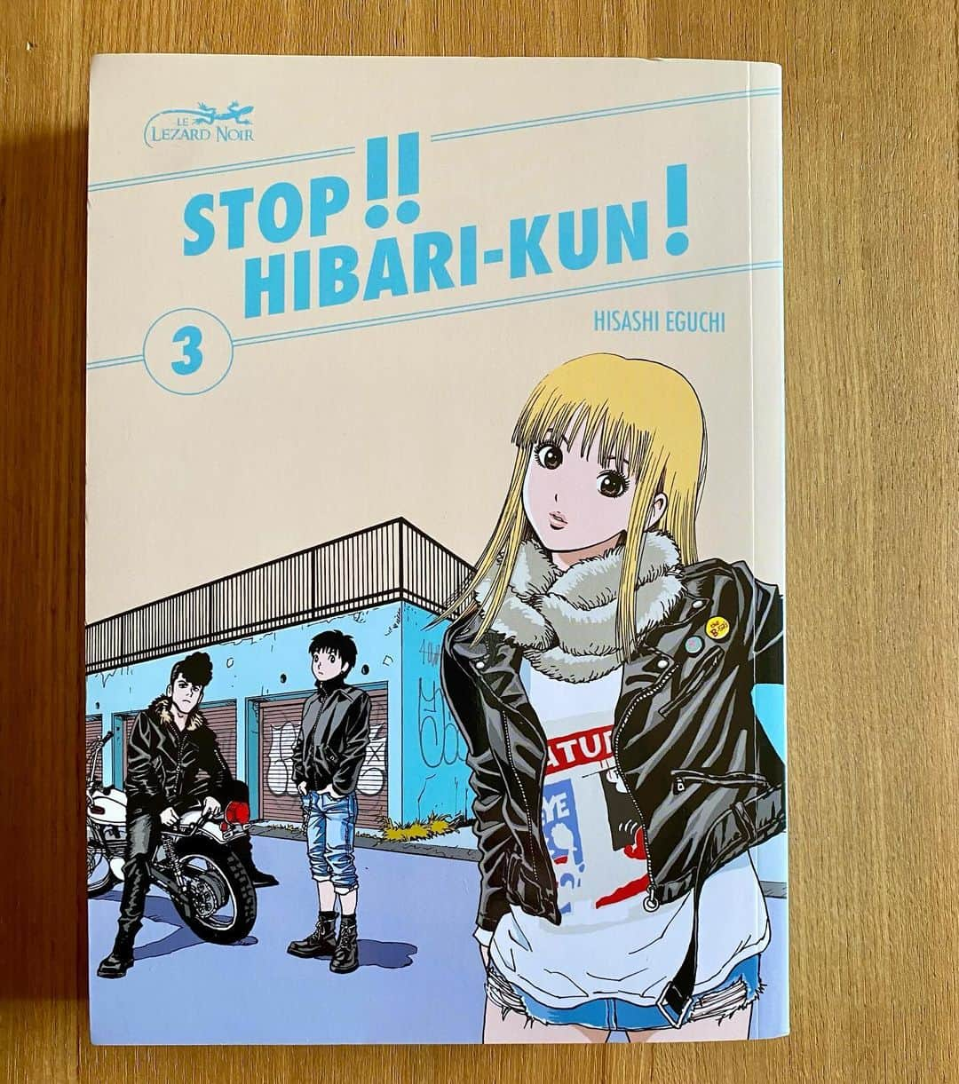 江口寿史さんのインスタグラム写真 - (江口寿史Instagram)「『ひばりくん』フランス版、３巻がようやく出ました。２巻が出たのがコロナ前の2019年。それから4年かかったのには、諸々の理由があるわけですが、ひとつには翻訳に手こずったというのはあるみたいです笑。でもこの１巻と２巻の翻訳に関しては、2020年のフランス、アングレームの国際漫画祭で第3回小西財団漫画翻訳賞 グランプリを取ったんですよ。 翻訳者のオーレリアン、お疲れ様でした。ありがとう。」11月28日 15時48分 - egutihisasi