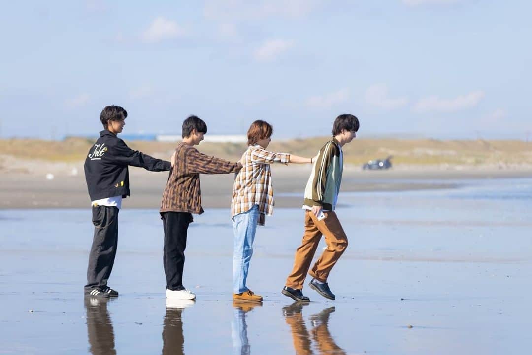 久保田燦さんのインスタグラム写真 - (久保田燦Instagram)「海でかめはめ波気持ちよかったなぁ~~ #crhug #bouquet」11月28日 16時02分 - ku_sanza08