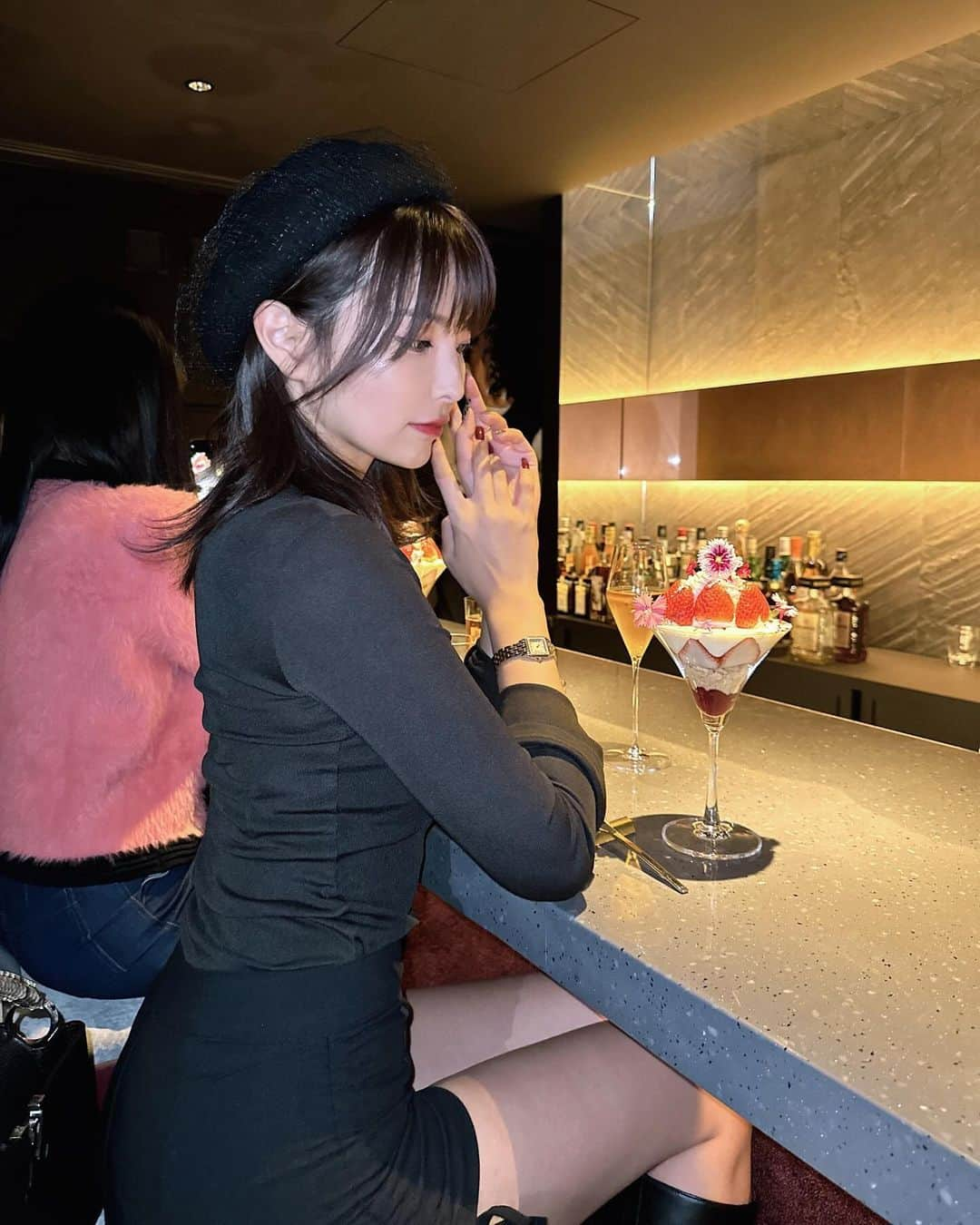 ききまるさんのインスタグラム写真 - (ききまるInstagram)「パフェバー🍸🍓 . 会員制の大人の隠れ家バー。 @remakeeasy 新宿店Open❤︎ . 旬なフルーツをふんだんに使った 贅沢なパフェが食べられるってほんと幸せ〜 . . 西新宿の新しいデートスポット🆕 (住所非公開) チェックしてみてね❤︎ . . . . #パフェ巡り #パフェ #パフェ活 #パフェ部 #パフェ好き #会員制バー #デートスポット #デートスポット東京 #デートスポットにオススメ #リメークイージー #remakeeasy」11月28日 16時43分 - kikigram_97