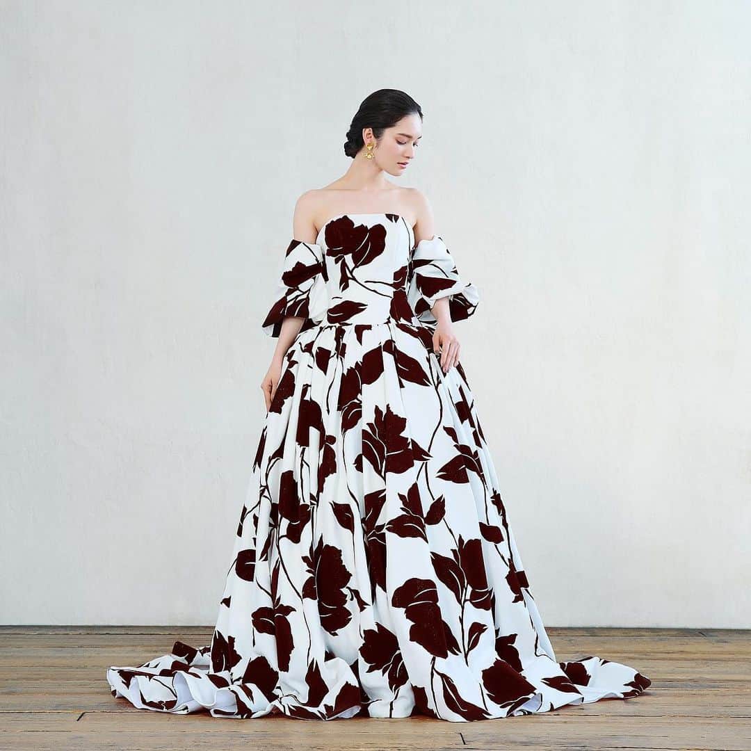 ハツコ エンドウのインスタグラム：「＊  Hatsuko Endo Weddings_  Hair&Makeup：Hatsuko Endo @akiko__endo  @hatsukoendo_okayama  @hatsukoendo_sakata  @hatsukoendo_hairmakeup   Dress：Coco／Brown @a_by_hatsukoendo  Hatsuko Endo_No.8406  Accessories：Hatsuko Endo Weddings  #hatsukoendo  #hatsukoendoweddings #hatsukoendobeauty #abyhatsukoendo  #wedding #dress #hair #makeup #bridal #photo #shooting #accessories #ハツコエンドウ #ハツコエンドウウェディングス #ウェディングドレス #カラードレス #エーバイハツコエンドウ #ブライダル #ビューティー #ヘアメイク #撮影 #プレ花嫁 #日本中のプレ花嫁さんと繋がりたい #アクセサリー #美容師」