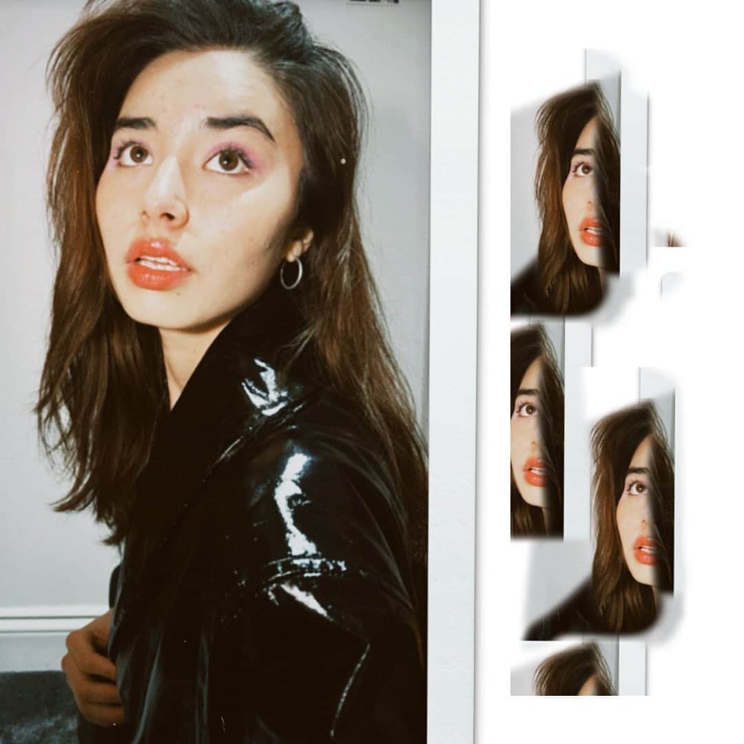 静華ジャズミンのインスタグラム：「Always yes to @glossier 💟☯️😈🕺☺︎  Eyes @makeupforever  Lips Ultralip Cranberry @glossier  Skin Futuredew @glossier」