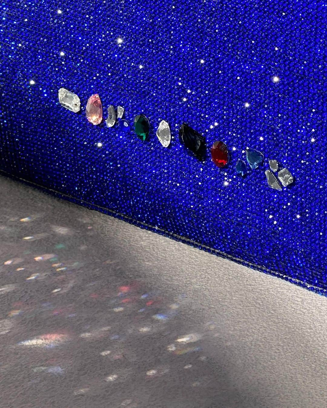 ADER errorさんのインスタグラム写真 - (ADER errorInstagram)「Check out ADERERROR’s custom piece that reinterprets the Standic logo into 9 different @swarovski crystals.  스와로브스키의 크리스탈을 아더에러만의 방식으로 재편집한 캡슐 컬렉션  ADER ERROR 스탠딕 로고의 알파벳 9개를 9가지 보석으로 재배치하여 선보이는 커스텀 피스를 만나보세요.   #ForAllGemma #CrystalsFromSwarovski #CustomPiece」11月28日 18時00分 - ader_error