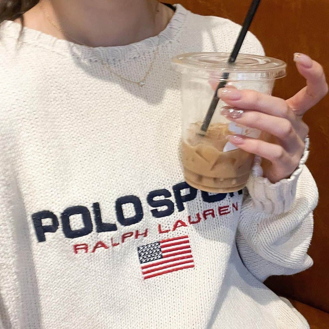 RiLiさんのインスタグラム写真 - (RiLiInstagram)「さりげないワンポイントロゴがかわいい❕【POLOまとめ】🐴💘  POLOのロゴ入りのニットやキャップ、ジャケットなど いろんなアイテムを取り入れた 思わず真似したくなるようなコーデを集めてみたよ🪄︎︎  大きめのロゴには抵抗があるよ〜😣って子は POLOの小さめロゴなら主張しすぎず、 挑戦しやすいからぜひ試してみてね📝🎀  R i L i 編 集 部 🫧 Editor-chief @aosimmdr Editor @micomy_02 Writer @pink_breathing   🤍🤍🤍  Special thanks💐 Photo by⁣⁣ p.1 @1999.117  p.2 @ommmzu  p.3 @haru_haruki5  p.4 @_____an.10  p.5 @petillant._shiho  p.6 @1010mh  p.7 @miu_9024  p.8 @h___inaa_s  P.9 @1010mh   RiLiで紹介してもらいたい子は #rili_tokyo を付けてね❕  ⁣  #polo #poloコーデ #ポロラルフローレン #polobcs #ポロスポーツ #ポロコーデ #古着コーデ #ハーフジップコーデ #ハーフジップニット #カーディガンコーデ #ダウンベストコーデ #ニットコーデ #キャップコーデ #キャップ女子 #海外ガール #秋服コーデ #冬服コーデ #秋コーデ #冬コーデ #お洒落さんと繋がりたい #ootd」11月28日 18時00分 - rili.tokyo