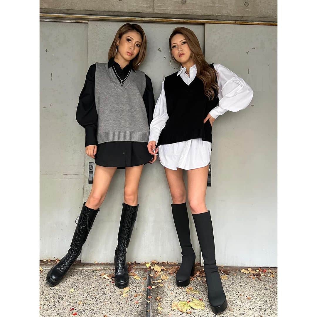 のインスタグラム：「2023 WINTER COLLECTION ・ 𝗖𝗢𝗡𝗧𝗥𝗔𝗦𝗧 ・ ーーーーーーーーーーーーーーーーー  coming soon...  official web store11/28(tue)21:00〜in stock!!  ☑️サイドスリットニットベスト ¥6,490tax in  BLACK/BEIGE/L.GRAY FREE  ーーーーーーーーーーーーーーーーー ・ ・ #EGOIST #egoist #エゴイスト #エゴ #冬 #冬コーデ #winter #coordinate #contrast」