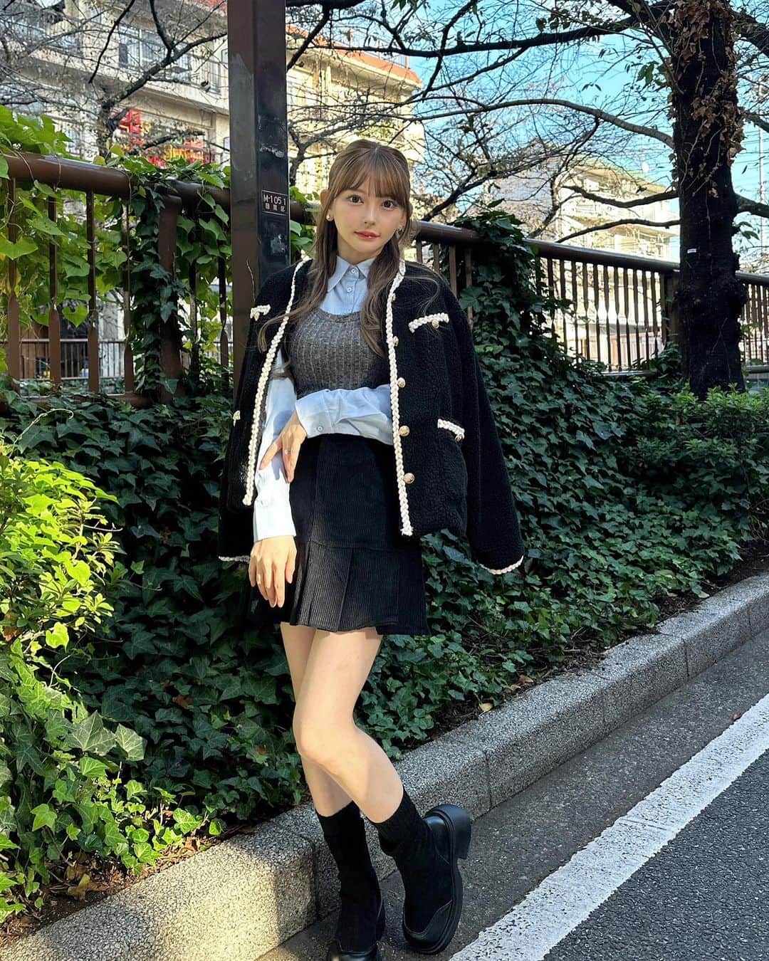 黒崎みささんのインスタグラム写真 - (黒崎みさInstagram)「SHEIN冬の感謝祭で私と子供達の冬服買った❄️🤍 子供達のはホリデー意識🎅🏻可愛すぎて最高🎄❤️ ⁡ @shein_japan @sheinofficial ⁡ お買い上げ金額1～5,999円まではセール価格より15%OFF、6,000円以上は20%OFFになるよ！ ⁡ クーポンコード：EBSJP040 利用期限：2023年12月31日まで　🫶🏻 ⁡ ⁡ #SHEIN冬の感謝祭 #SHEINGoodFinds #SHEINforAll #loveshein #saveinstyle #DazyHyunA #今日のコーデ #OOTD #ad ⁡ SHEIN商品検索ID ⁡ 21368956 24902900 5025642 22999579 23930216 12745264 ⁡ 23081730 11364678 22724279 23930216 12745264 ⁡ 20995553 20004630 23094879 22916026 24466631 ⁡ 21913181 20251892」11月28日 18時04分 - misa_k88