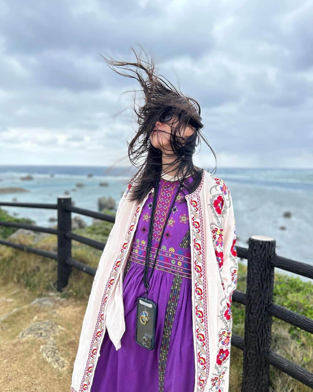 沢井美優さんのインスタグラム写真 - (沢井美優Instagram)「＊＊＊  いい風だ  追い風も向かい風も どんな風が吹いていても  自分の進みたい方向を見据えて  風を感じて  ぴゅーーーーっとね。  #さわいのひとりごと」11月28日 18時14分 - sawai_miyuu