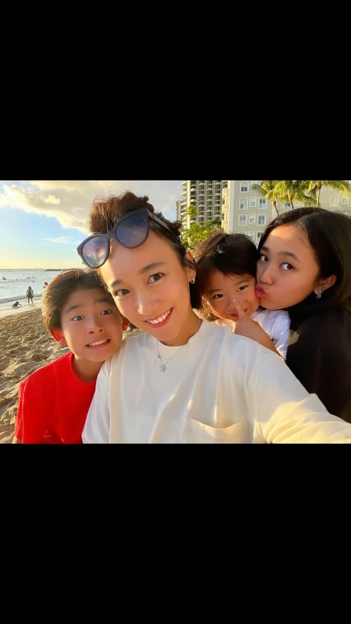 村上沙織のインスタグラム：「やっと念願のねえねとのthanks giving holidayでした！ 子供達みんな揃う事ができて、そして大好きなHawaii. Hawaiiって完璧な場所、そして上2人は毎年夏を過ごしていた思い出の土地。仲良しのママ達と子供達みんなで過ごした夏を思い出して思い出話しもしてあの時があるから今があるなあってしみじみ♡またみんなで行きたいなー！ #Hawaii」