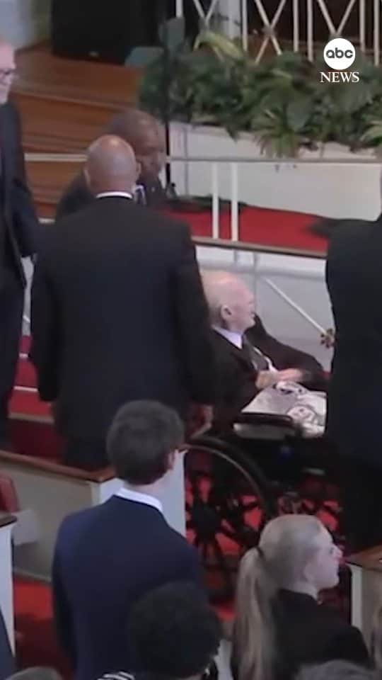 ABC Newsのインスタグラム：「BREAKING: Former Pres. Jimmy Carter arrives at Glenn Memorial Church at Emory University to attend the tribute service for his late wife and former first lady, Rosalynn Carter.  Read more about Rosalynn's legacy at the link in bio.」