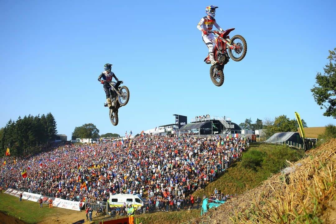 Racer X Onlineさんのインスタグラム写真 - (Racer X OnlineInstagram)「The 2023 Monster Energy FIM Motocross of Nations in Ernee, France attracted the biggest crowd ever for the “Olympics of Motocross.” It was also the loudest 🔊 @mxgp Read more in the latest issue of Racer X ➡️ Link in the story #Magazine」11月29日 4時11分 - racerxonline