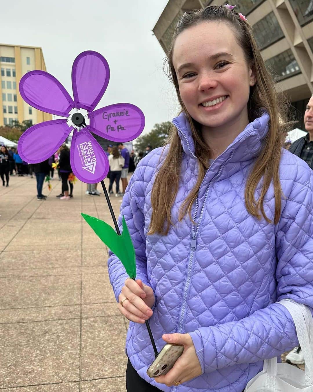 マライア・ベルのインスタグラム：「Today is #GivingTuesday. Join me in supporting the important work of the @alzassociation. Your generosity makes a difference for those facing Alzheimer’s and all other dementia.」