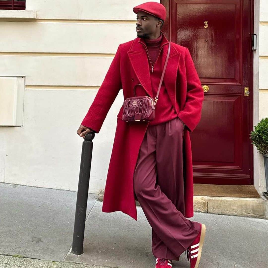 クリスチャンワイナンツのインスタグラム：「Paint the town red. @danclemt  wears our Cirena ruby wool coat from our AW23 Collection.  #christianwijnants #rubyred #redvelvet #woolcoat #wintercoat #streetstyle #cwlooks」