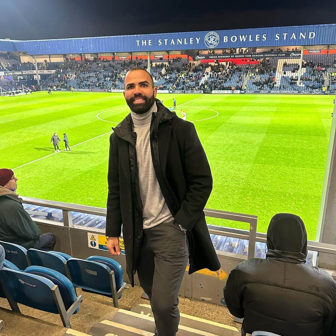 サンドロ・ラニエリ・ギマランイス・コルデイロのインスタグラム：「Nice to be back here @officialqpr 🔥👊🏼」