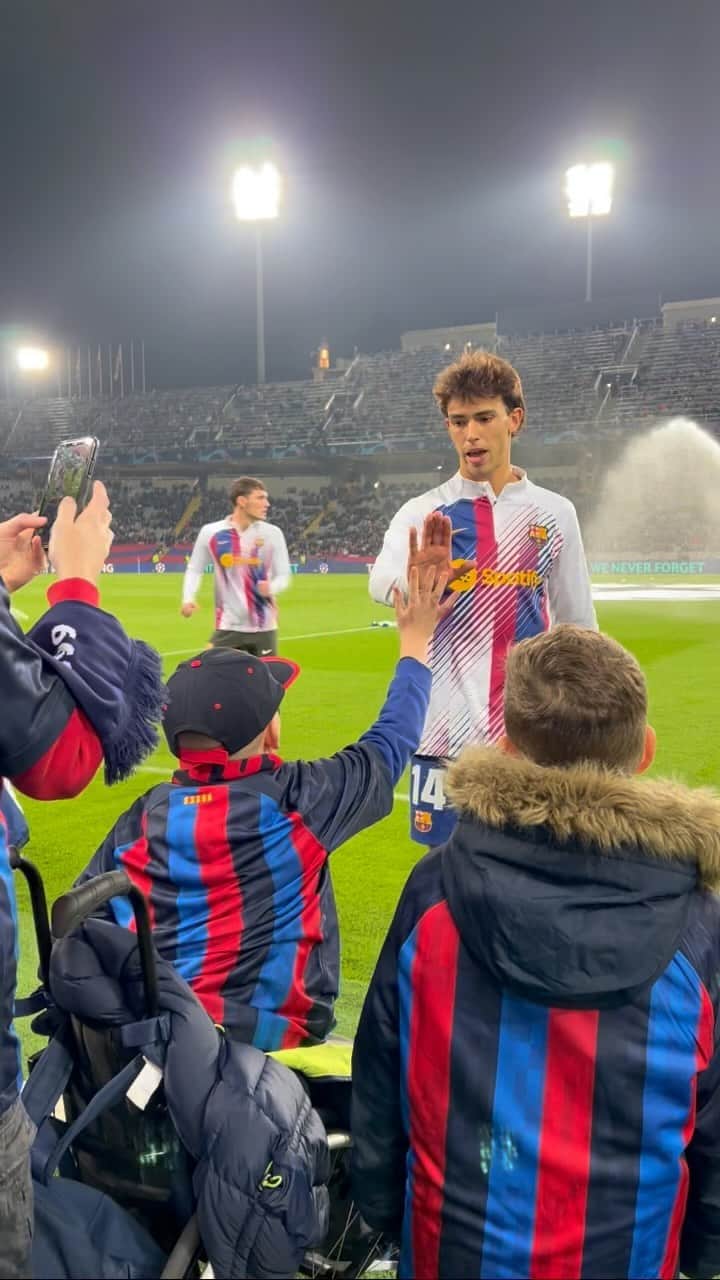 FCバルセロナのインスタグラム：「Special guests 💙❤️」