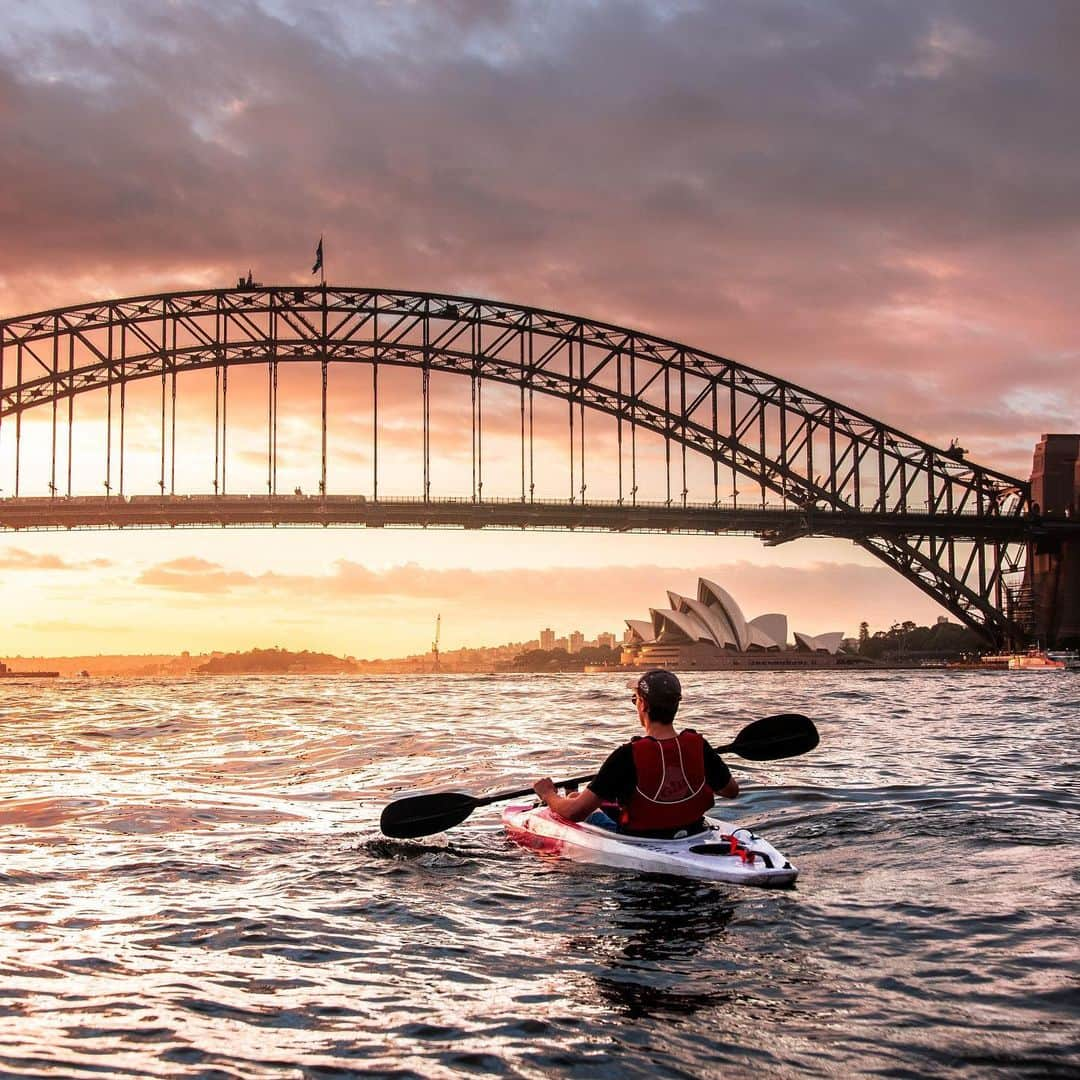 PicLab™ Sayingsさんのインスタグラム写真 - (PicLab™ SayingsInstagram)「That’s a skyline we could spot anywhere! 🇦🇺 Our latest city guide, Sydney edition, just hit the link in our bio. World-class beaches, stunning new restaurants, vibey rooftop bars, and iconic city sights await. Check it out now.」11月29日 4時58分 - paradise