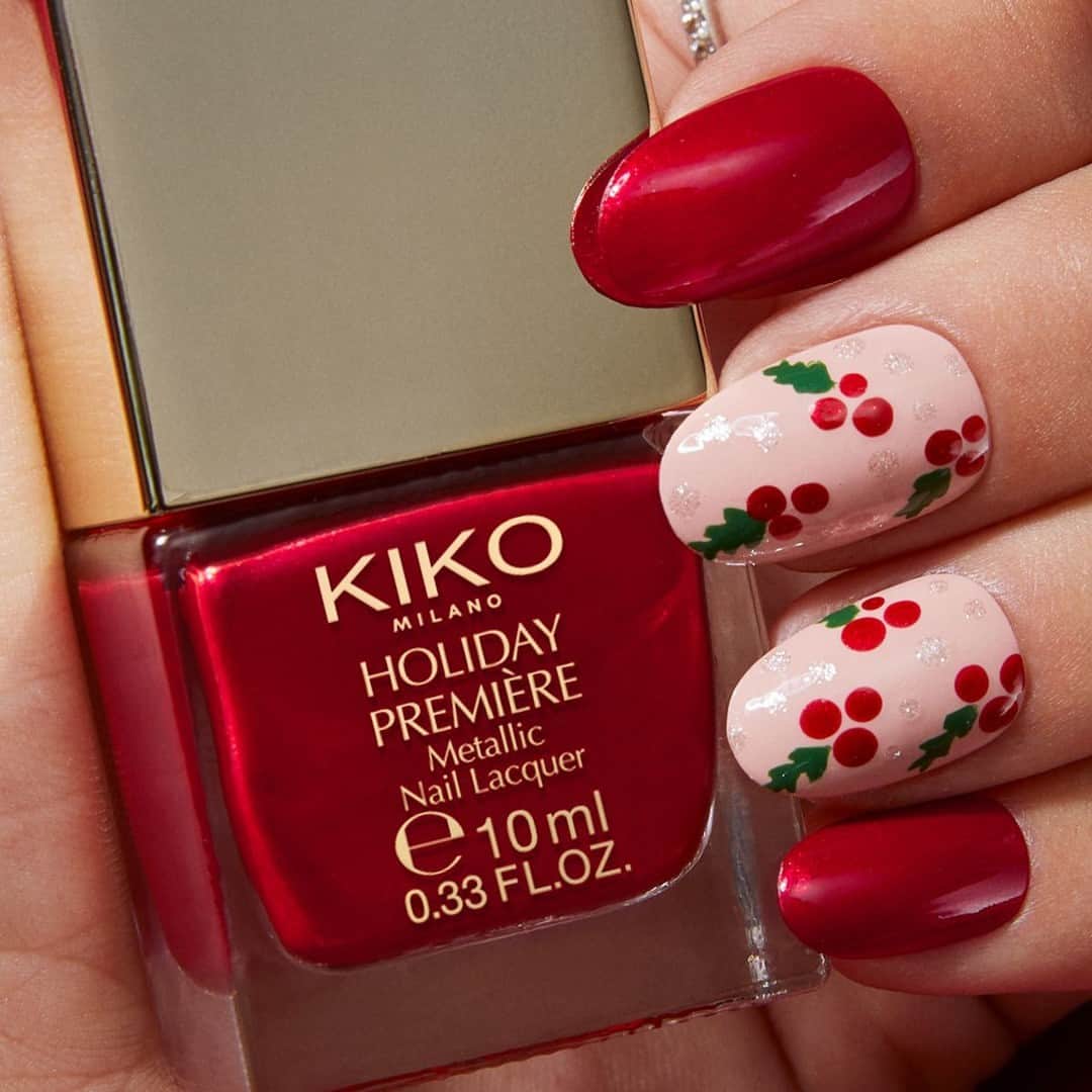 KIKO MILANOのインスタグラム：「Have a holly jolly #naillook 🎄 Explore our enchanting new #KIKOHolidayPremiere nail polishes and bring this adorable festive nail art to life! 💅❤️⁣ ⁣ Metallic Nail Lacquer 03 - New Power Pro 10 - Smart Nail Lacquer 87⁣」