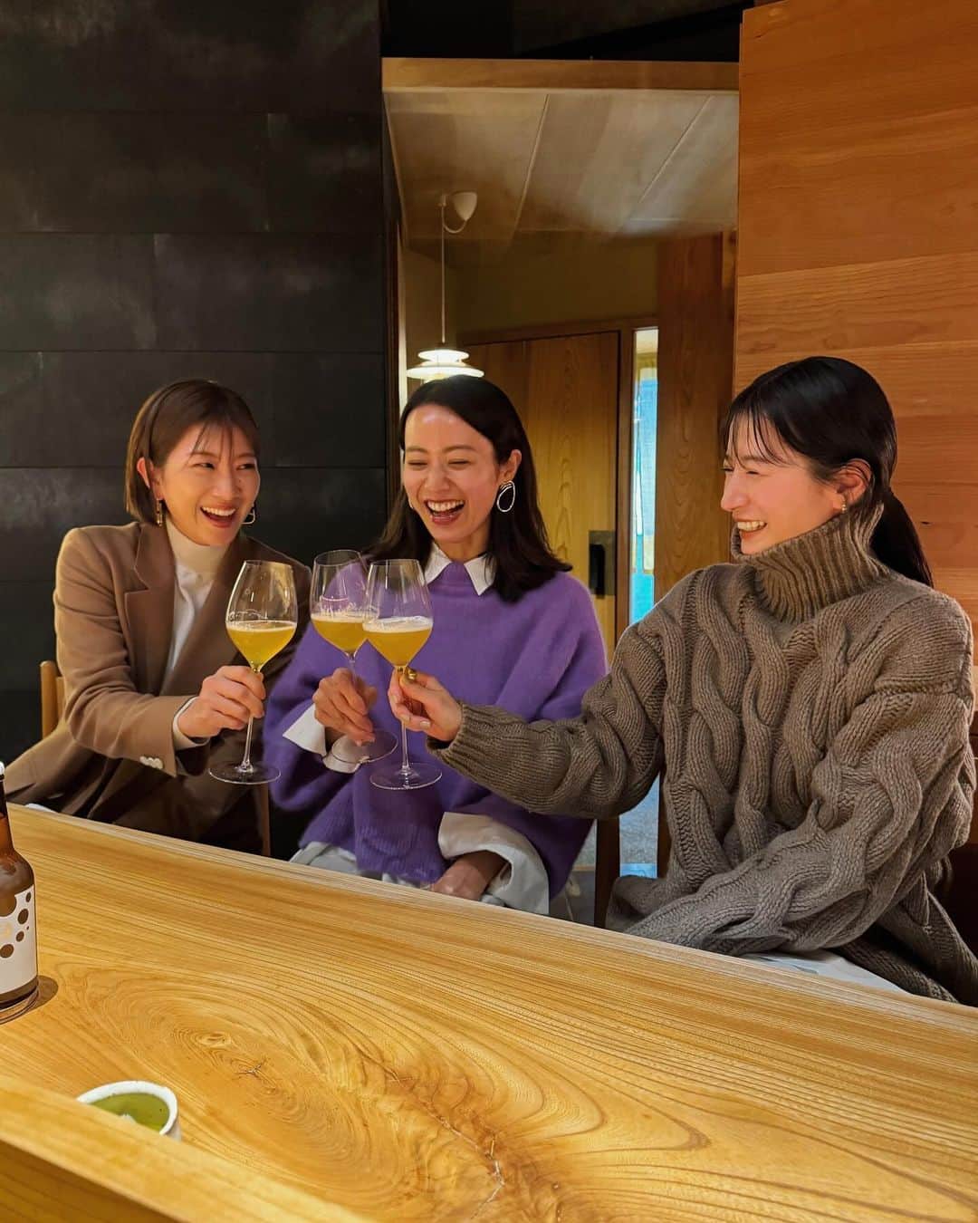 松本恵奈のインスタグラム：「みんなで贅沢lunchしてきました♡ 玲ちゃんとはこの日が初めましてだったんだけど スポーツの話とか沢山聞けてすごく楽しかったです♡ そして色々、勉強になりすぎました。😂笑 お料理もラグジュアリービールも美味しくて 大満足な一日。 また近々♡ #lunch #女子会」