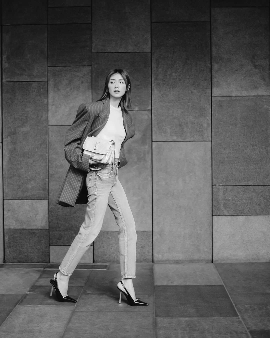 Elva Niのインスタグラム：「There are no mistakes, only opportunities🖤   #YSL @YSL」