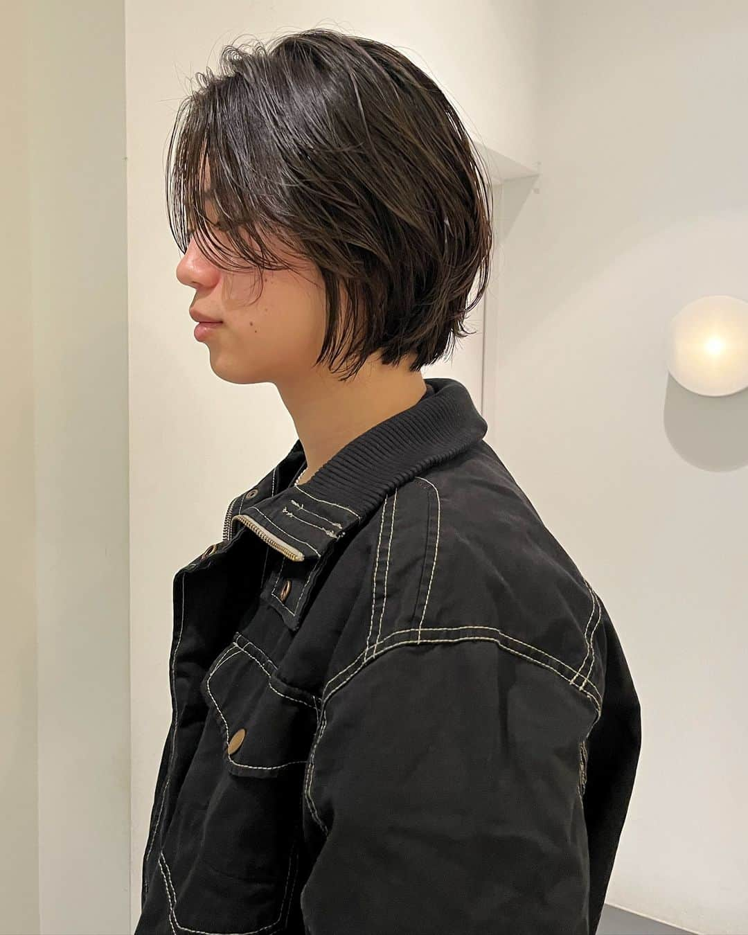 veticaさんのインスタグラム写真 - (veticaInstagram)「ゆるっとかきあげる ユニセックスなBOB  hair @eitayoshinari   #ボブ #bob #メンズカット #メンズボブ #かきあげ前髪」11月28日 20時30分 - veticatokyo