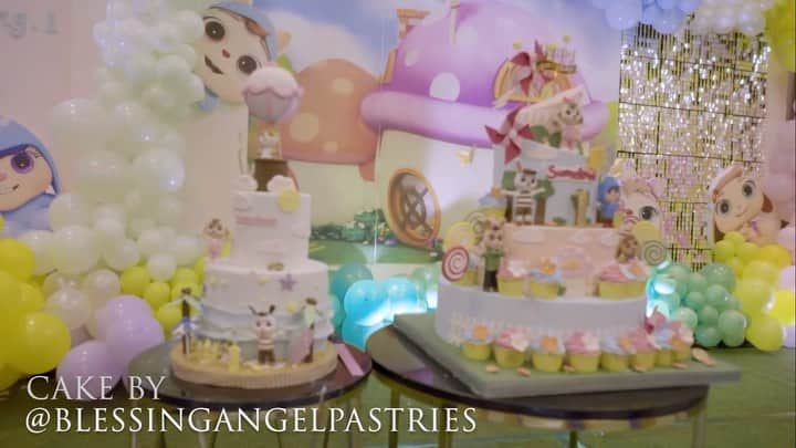 アユ・ティンティンのインスタグラム：「Birthday Cake Sumehra kali Ini pastinya aku pesan di cake kesayangan aku @blessingangelpastries ,selalu pesan disini setiap moment . Apalagi untuk ulang tahun pasti pesan disini @blessingangelpastries ,spesial selalu decorasi kuenya, bagus dan cantik ,rasanya cakenya gak perlu di ragukan lagi enak banget 🥰thank you so much @blessingangelpastries ❤️❤️❤️ "」