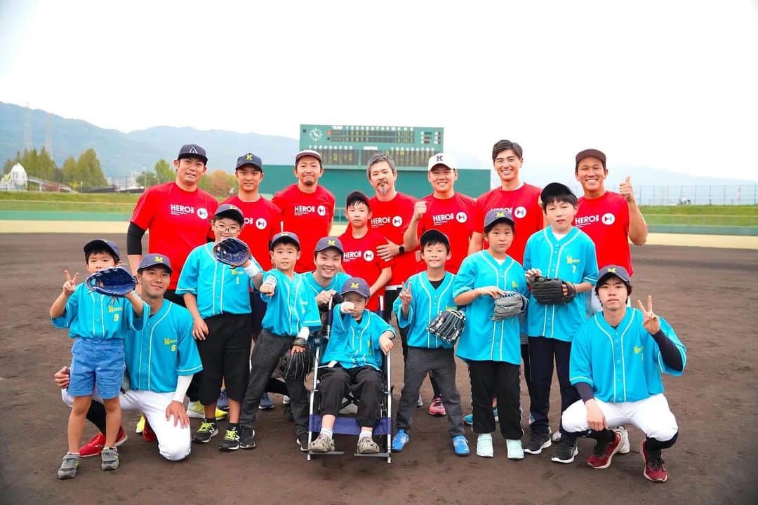 生山裕人のインスタグラム：「. 生山、みずきくんしました。  11/4に、病気で⻑期療養中のみずきくんの「治療しながらも、友達と一緒に野球をやりたい」という⻘春を叶えるために、 認定 NPO 法人 Being ALIVE Japan が企画した「⻑期療養児と友人との野球交流イベント」に参画しました。  みずきくんに『MIZUKIES』のチームメイトに指名してもらい、思いっきり楽しんできました✨  同じ時間を共にした皆さま！ 最高の時間をありがとうございました！！！  みずきくんと出会えたことに感謝。  #beingalivejapan #日本財団HEROs」